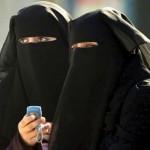 El burka de moda en Paris antes de su inminente prohibicion3